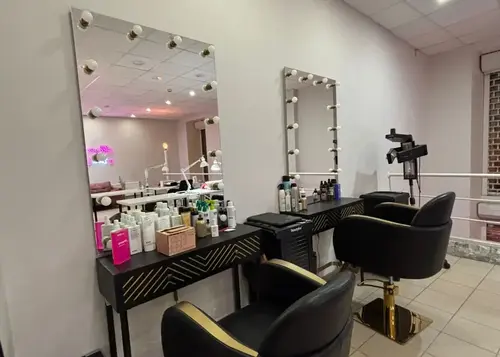 /advertising/Velvet Beauty Lounge