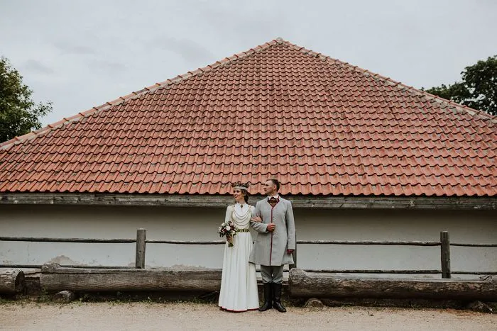 Tradīcijām apvītas kāzas Latgalē