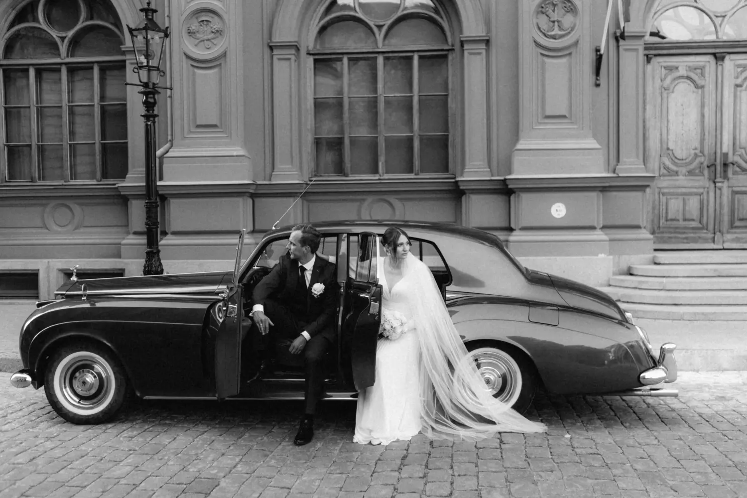 LAURA & GUSTAVS