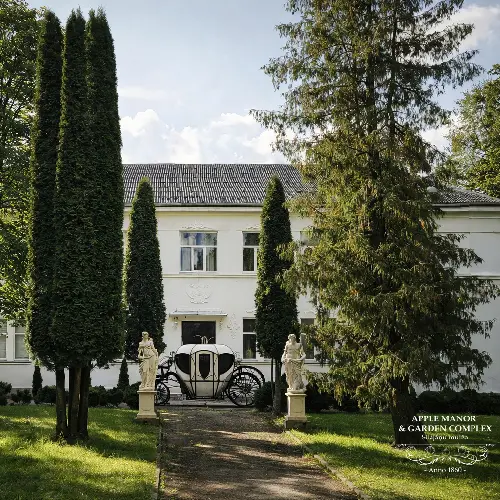 Apple Manor & Garden Complex - Silajāņi (Solujeny) muiža