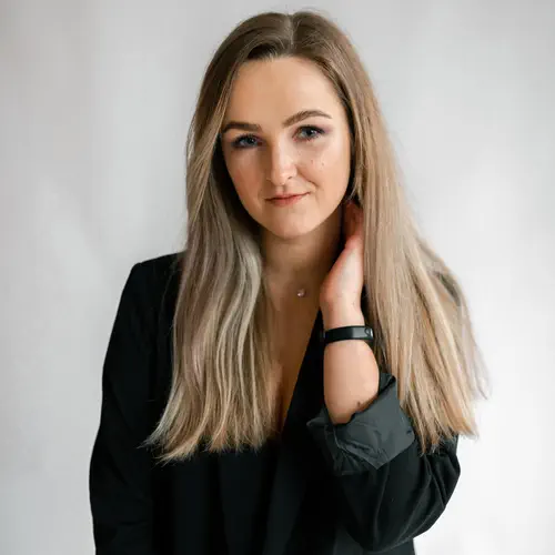 Laura Bāka