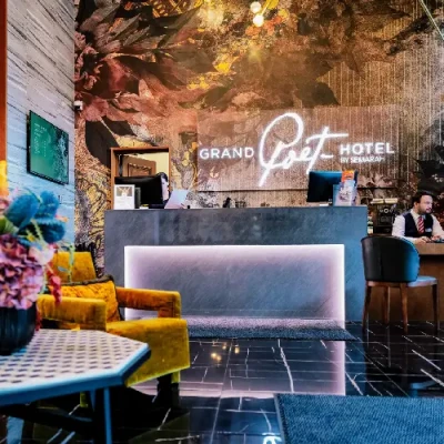 Grand Poet by Semarah Hotels