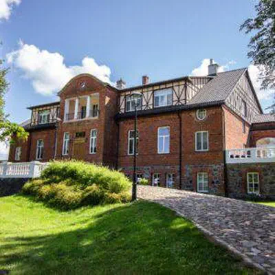 PIENA MUIŽA & BERGHOF
