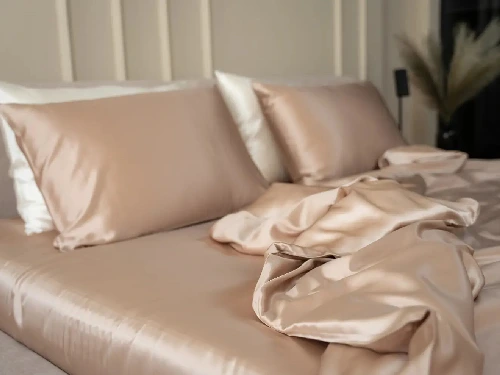 /profiles_advertise/Silk Secret
