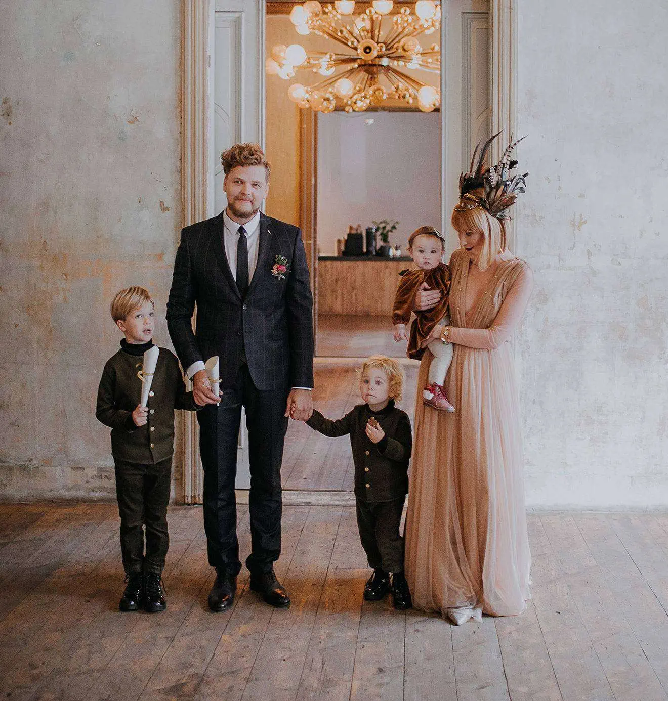 KĀZU CEREMONIJA KOPĀ AR BĒRNIEM