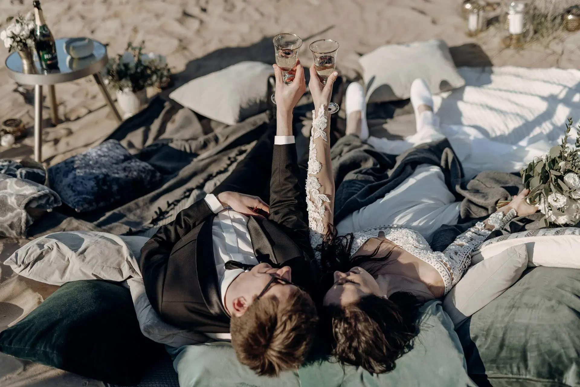7 PADOMI ELOPEMENT STILA KĀZĀM DIVATĀ