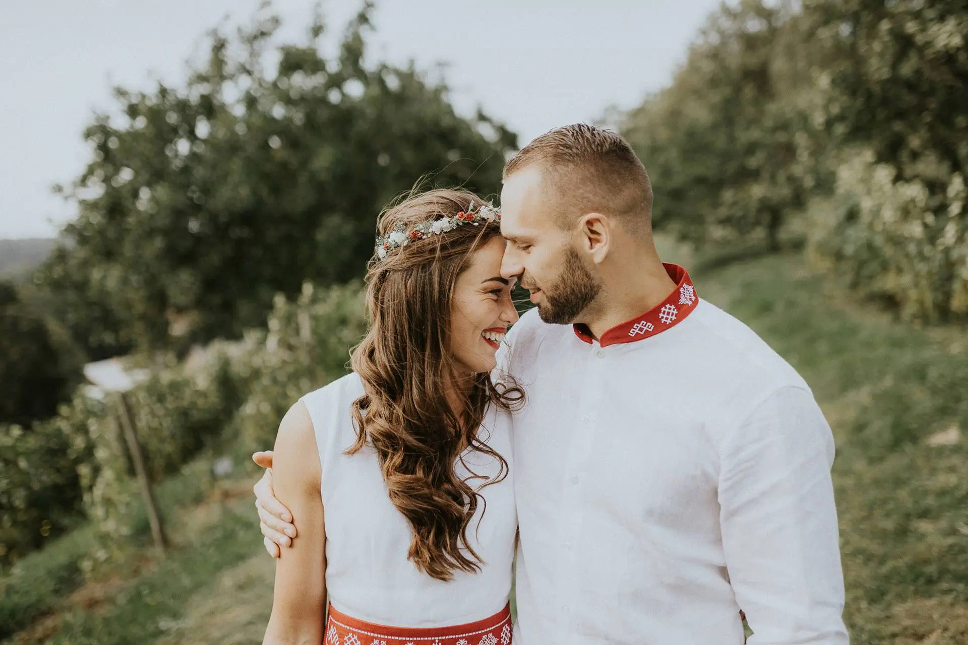 LĪGAVA UN LĪGAVAINIS LATVIEŠU FOLKLORĀ