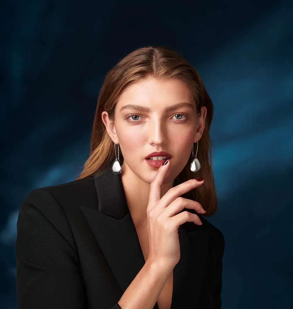 SVĒTKU MAKE-UP NOSLĒPUMI. SADARBĪBĀ AR STOCKMANN SKAISTUMA DIENAS