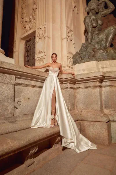 GALIA LAHAV