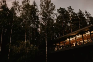 Tilta māja