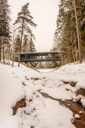 Tilta māja